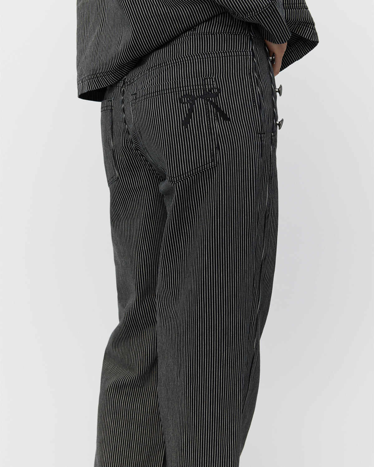 sofie-schnoor-women-lyonsw-hose-schwarz-gestreift-high-waist image 5