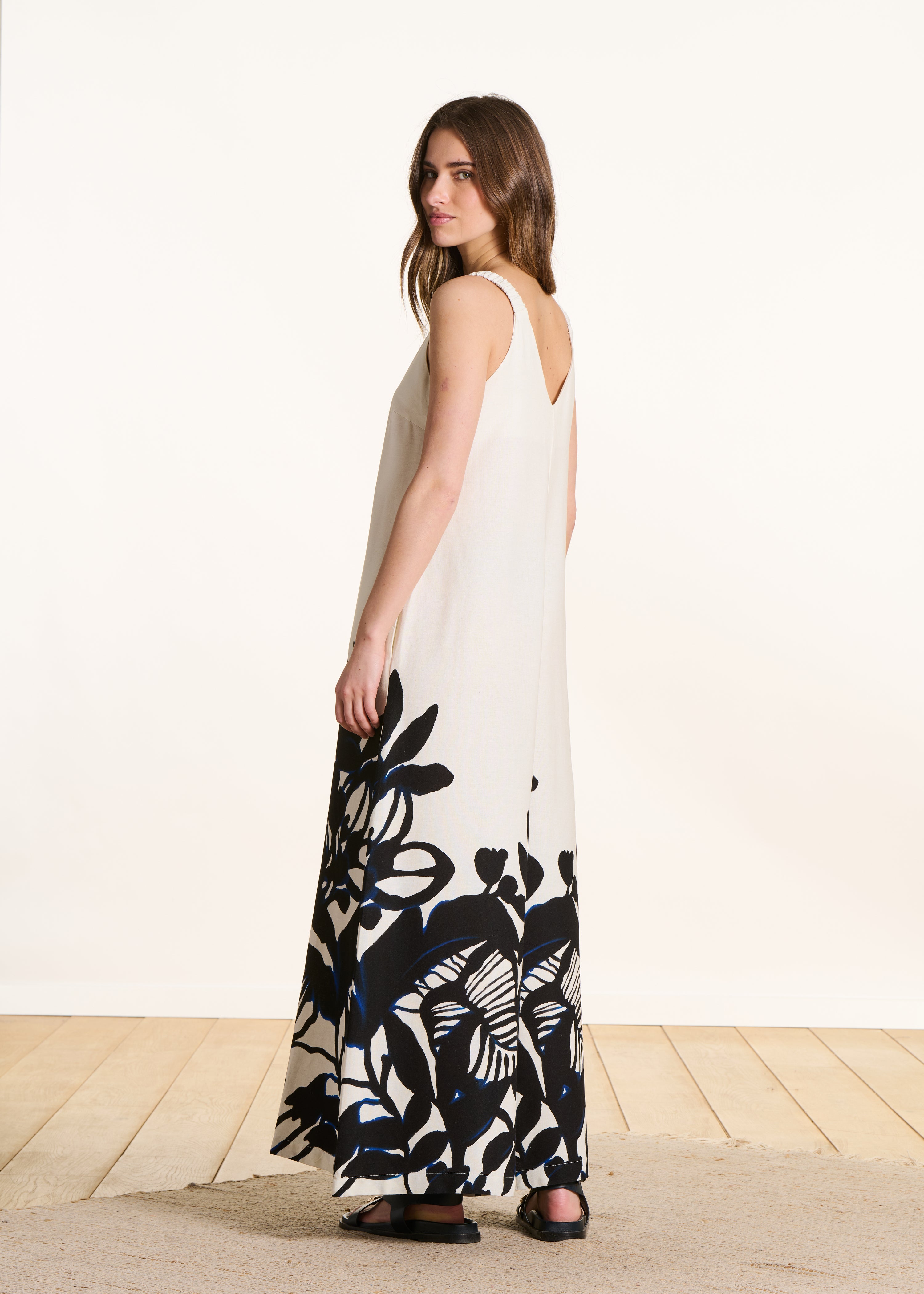 la-f-e-marabout-e-fareli-overall-ecru-schwarz-v-ausschnitt image 3