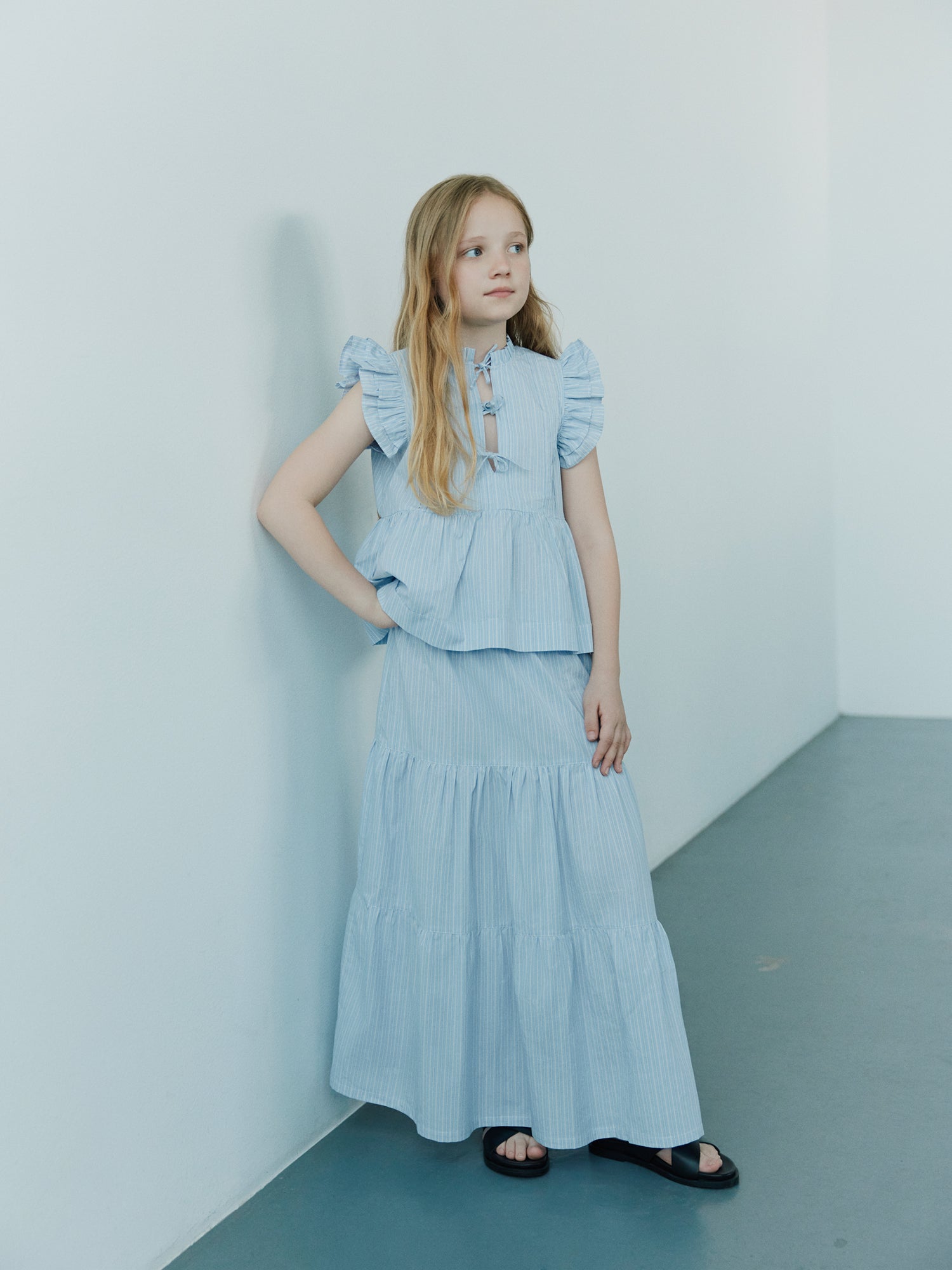 sofie-schnoor-young-juliettesy-bluse-hellblau-gestreift image 2