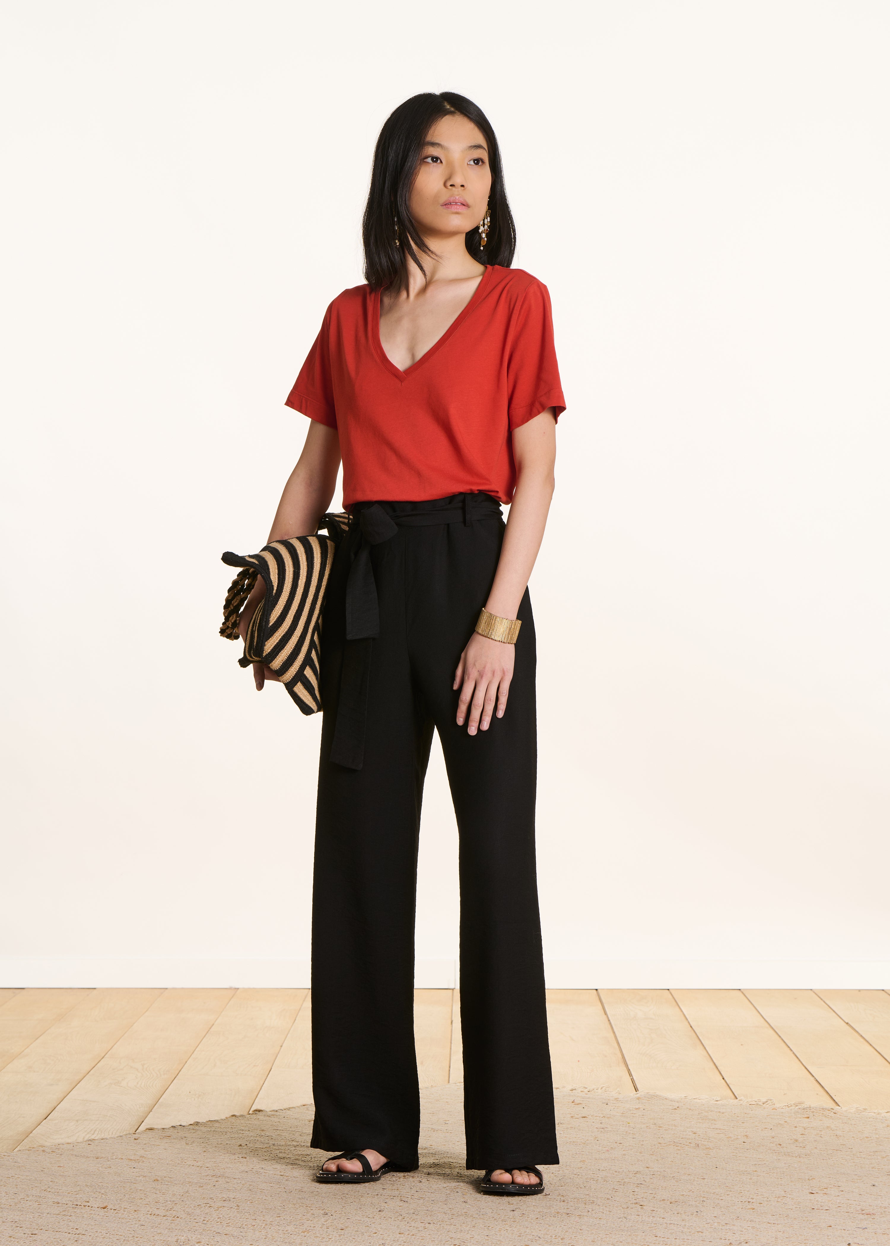 la-f-e-marabout-e-t-shirt-oversize-bio-baumwolle-rot-v-ausschnitt image 2