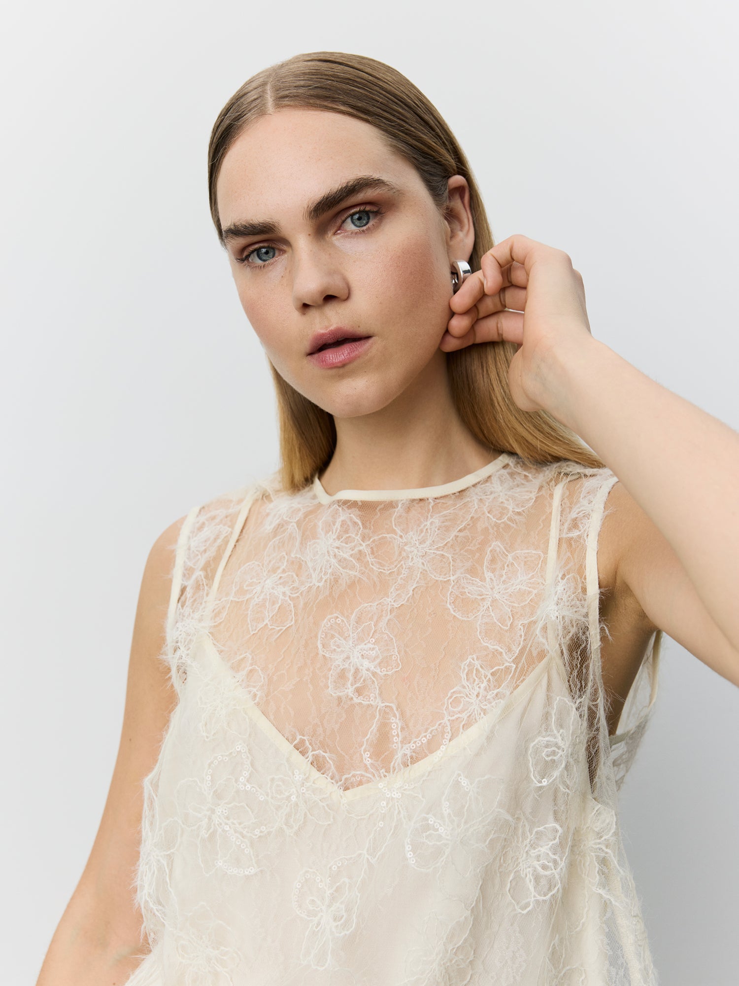 sofie-schnoor-women-odessasw-top-s263415-spitzentop-creme-yellow image 5