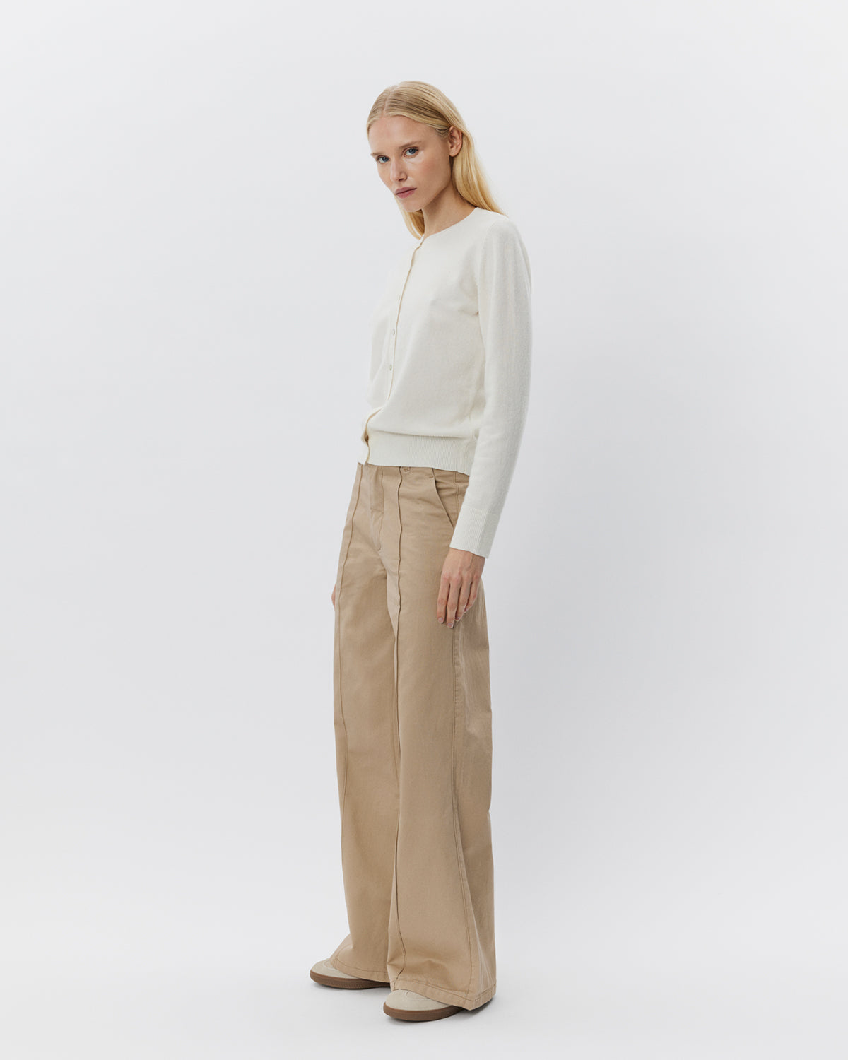 sofie-schnoor-women-cissesw-cardigan-strickjacke-wolle-off-white image 4