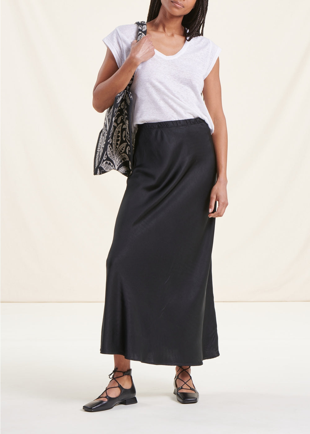la-f-e-marabout-e-torino-langer-satinrock-schwarz-gr-38 image 1