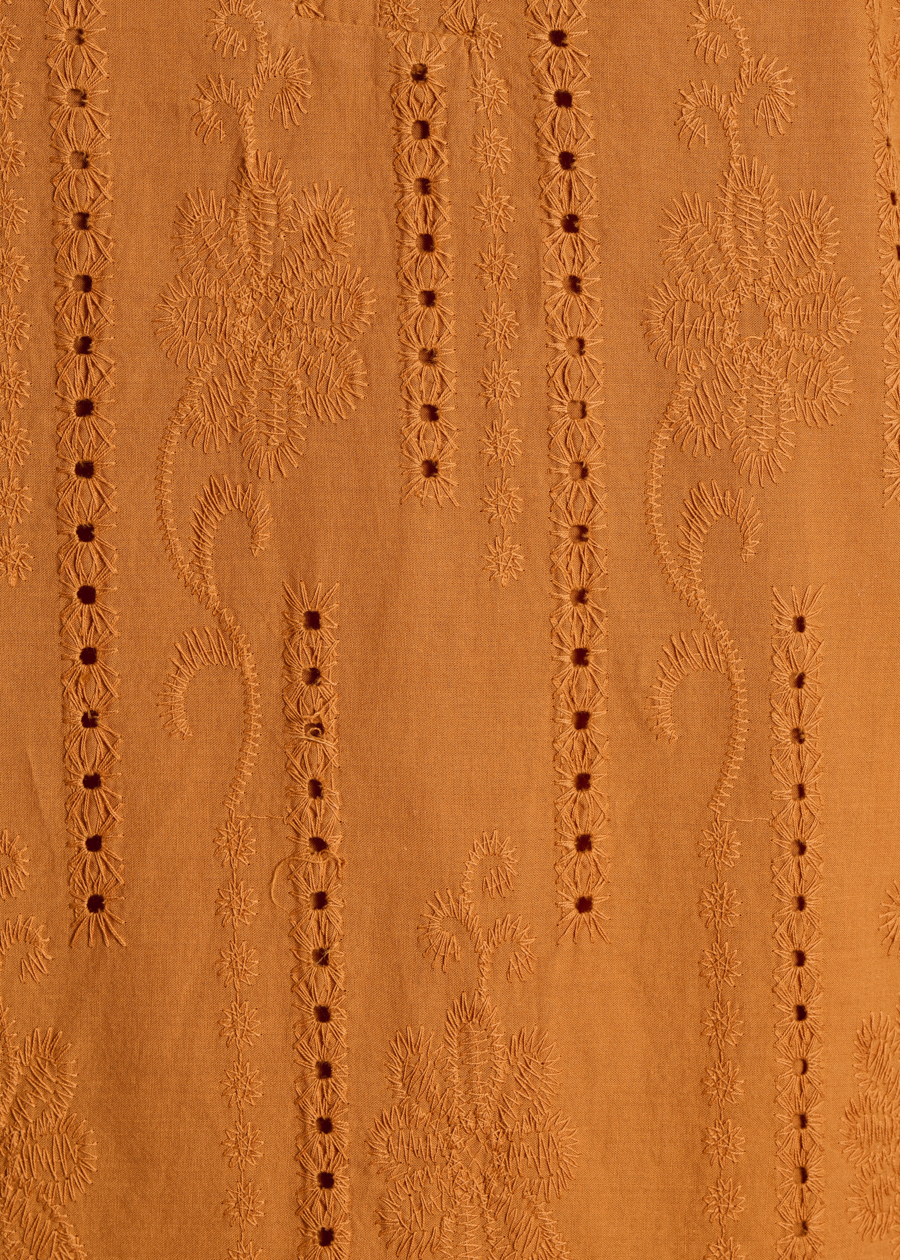 la-f-e-marabout-e-frame-kleid-broderie-ocker-volant image 3