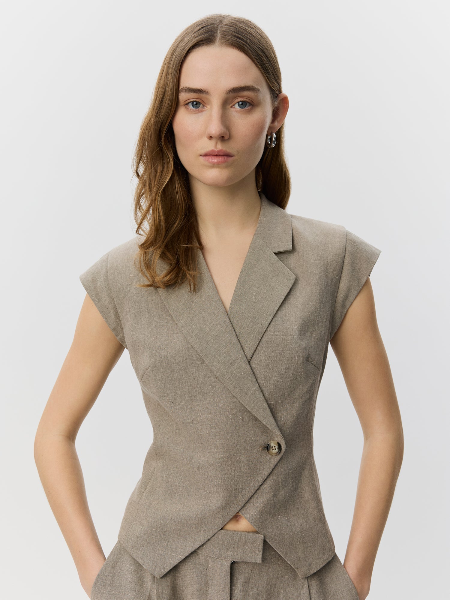 sofie-schnoor-women-majsesw-leinen-blazer-dark-sand-56-leinen image 5