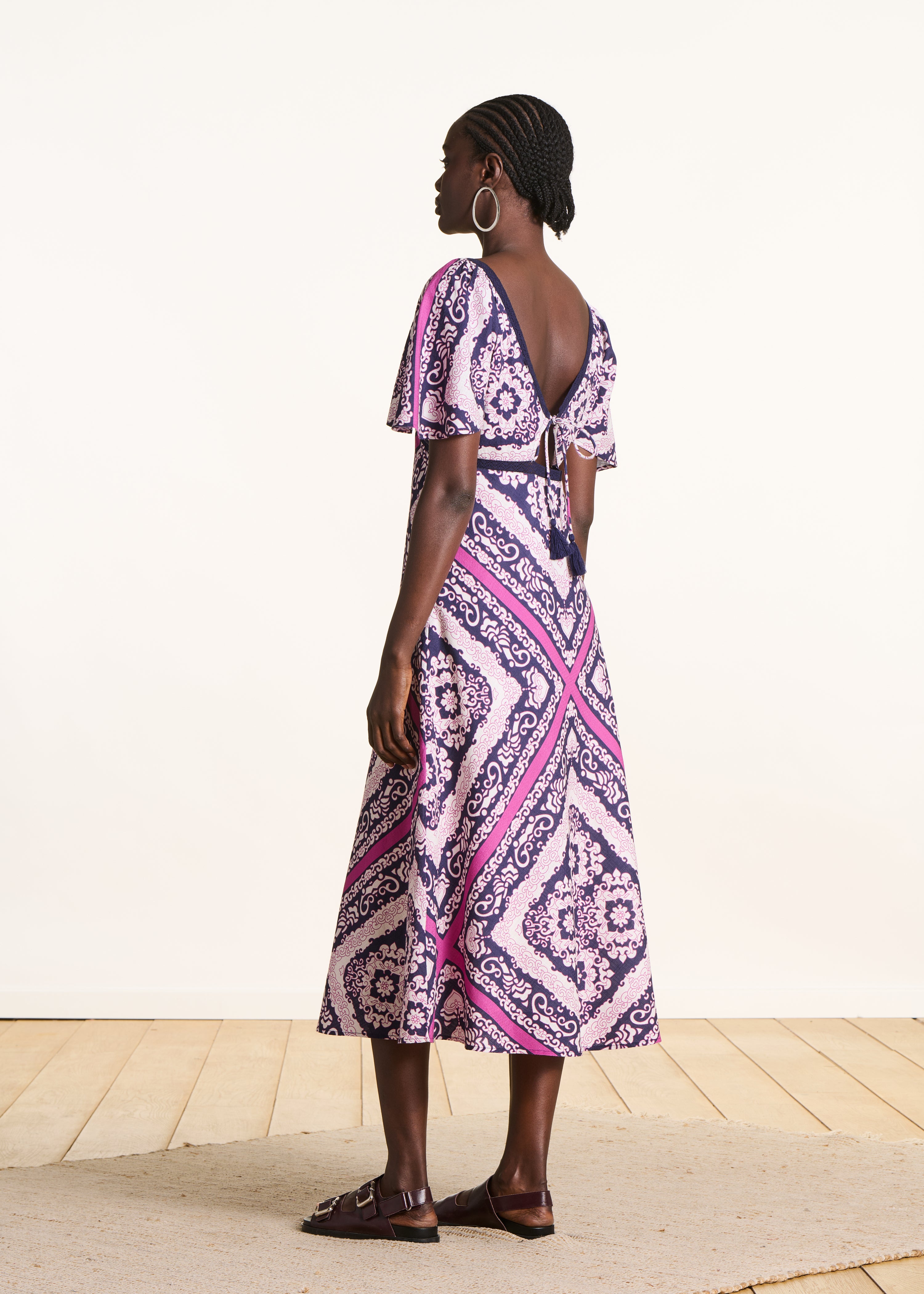 la-f-e-marabout-e-robes-maxikleid-violett-rosa-foulard image 3