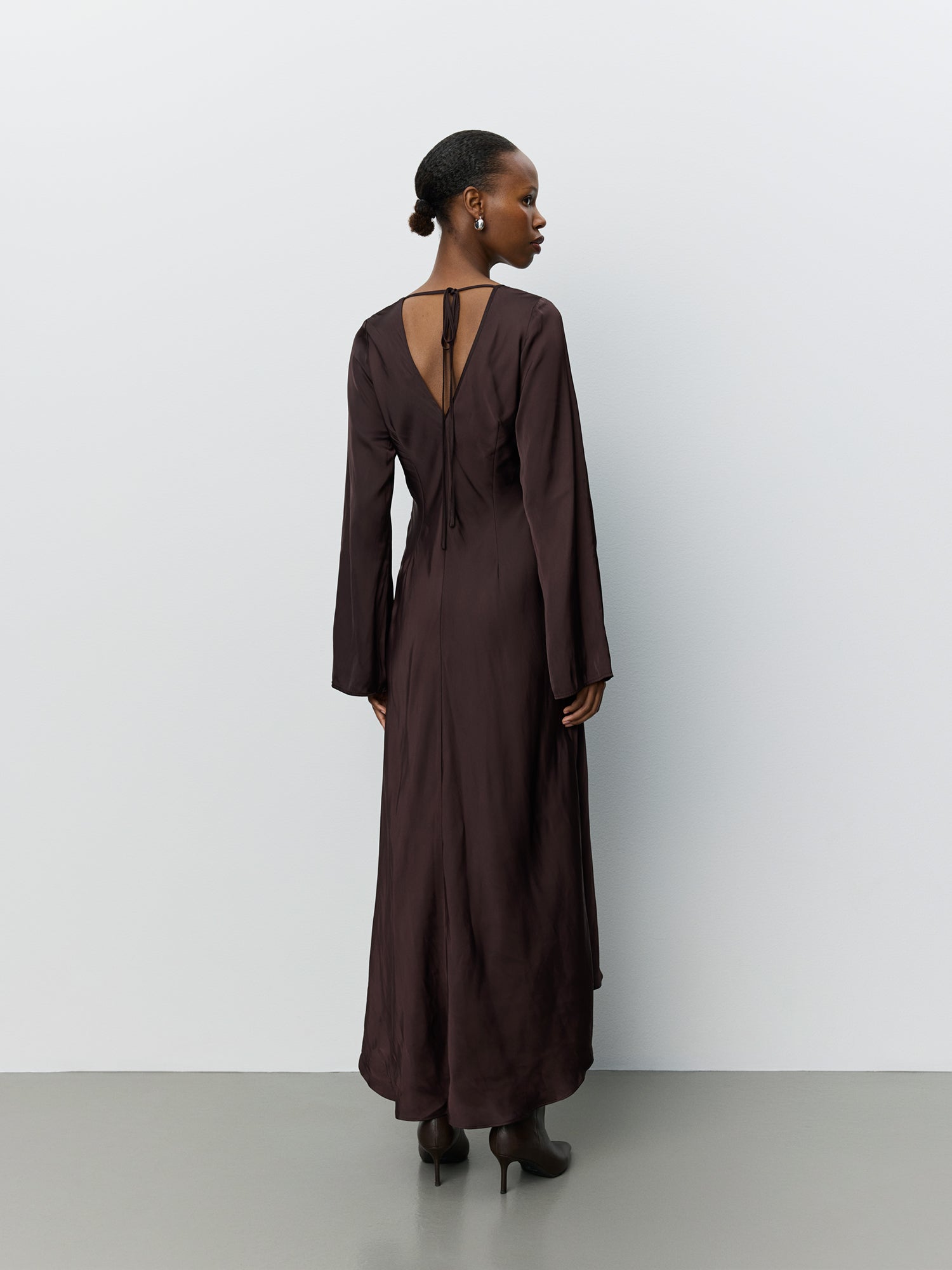 sofie-schnoor-women-malysw-v-neck-dress-dark-plum-maxi-langarm image 4