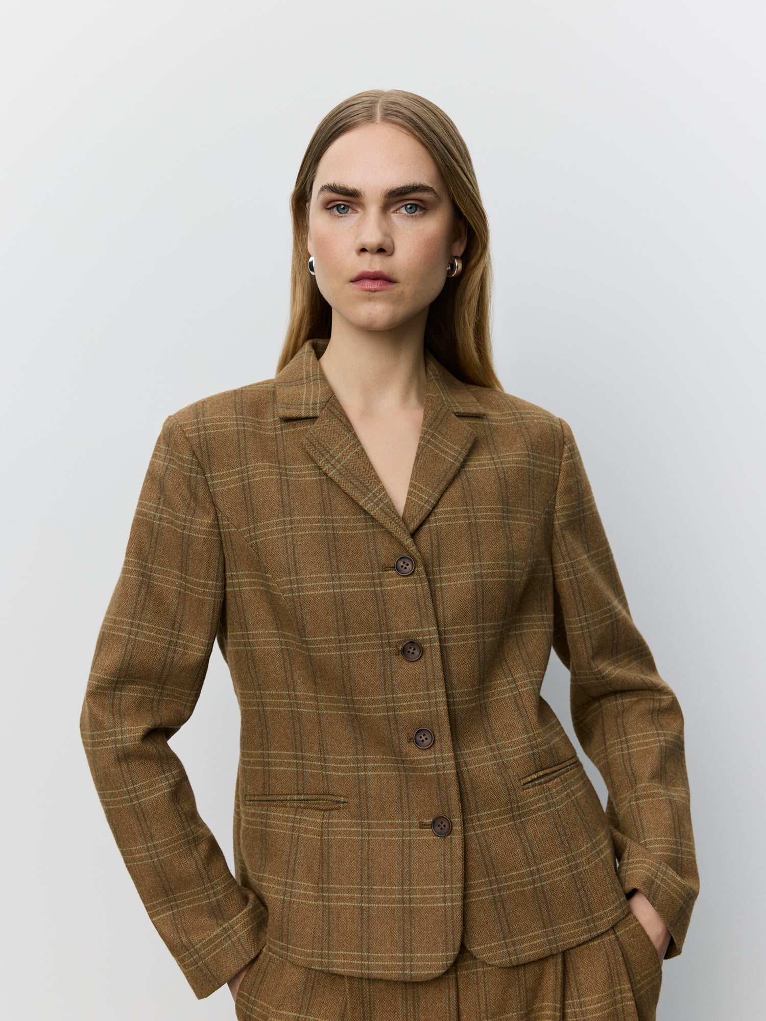 sofie-schnoor-women-poppysw-blazer-maple-brown-check image 5