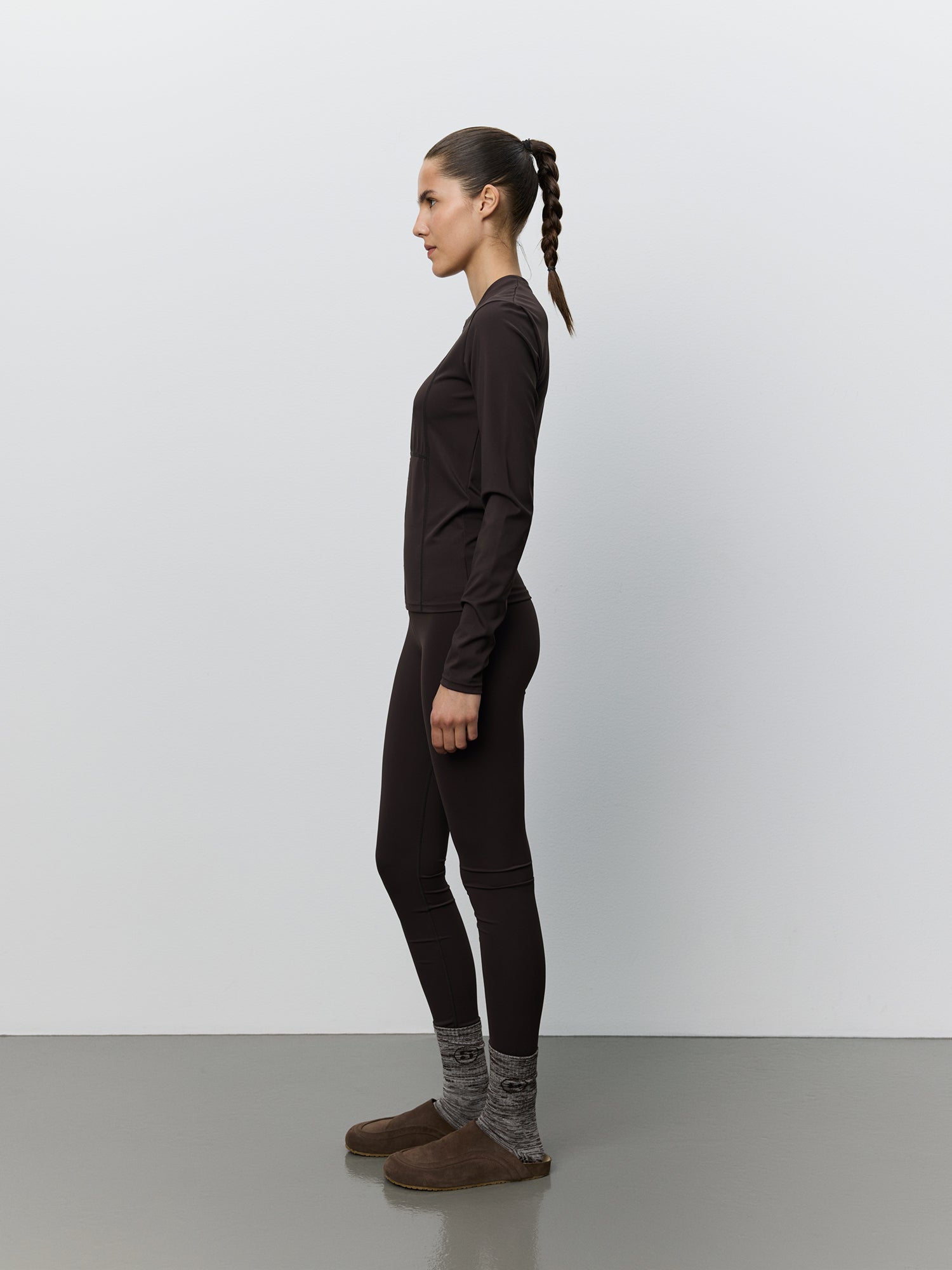 sofie-schnoor-sport-adelaspo-leggings-dunkelbraun-nylon-stretch image 4