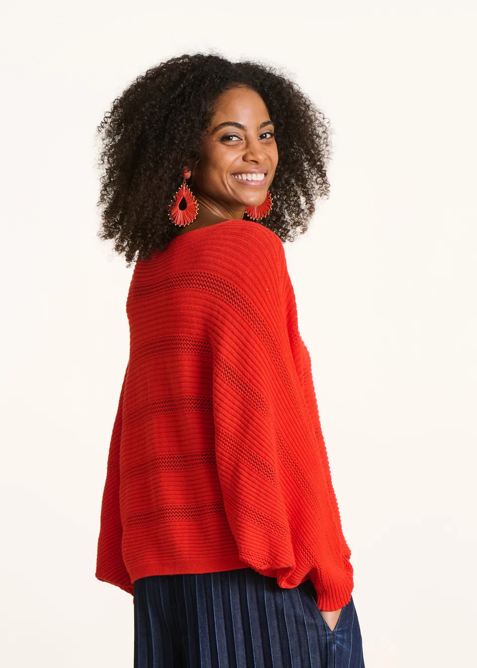la-f-e-marabout-e-fartac-pullover-cape-rot-kurz image 1