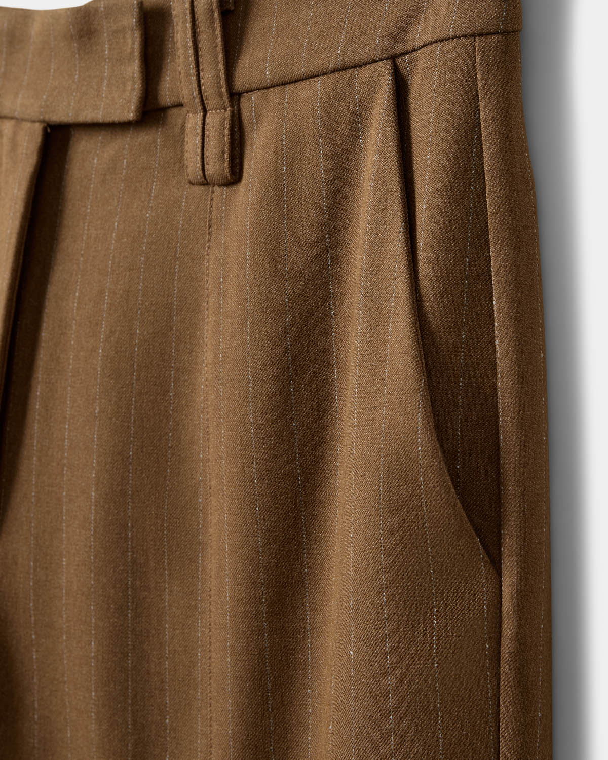 sofie-schnoor-amilasw-hose-maple-brown-nadelstreifen image 7