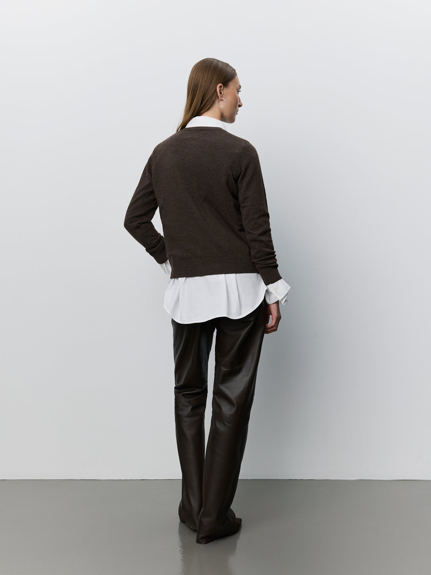 sofie-schnoor-cissesw-cardigan-strickjacke-braun-wolle image 4
