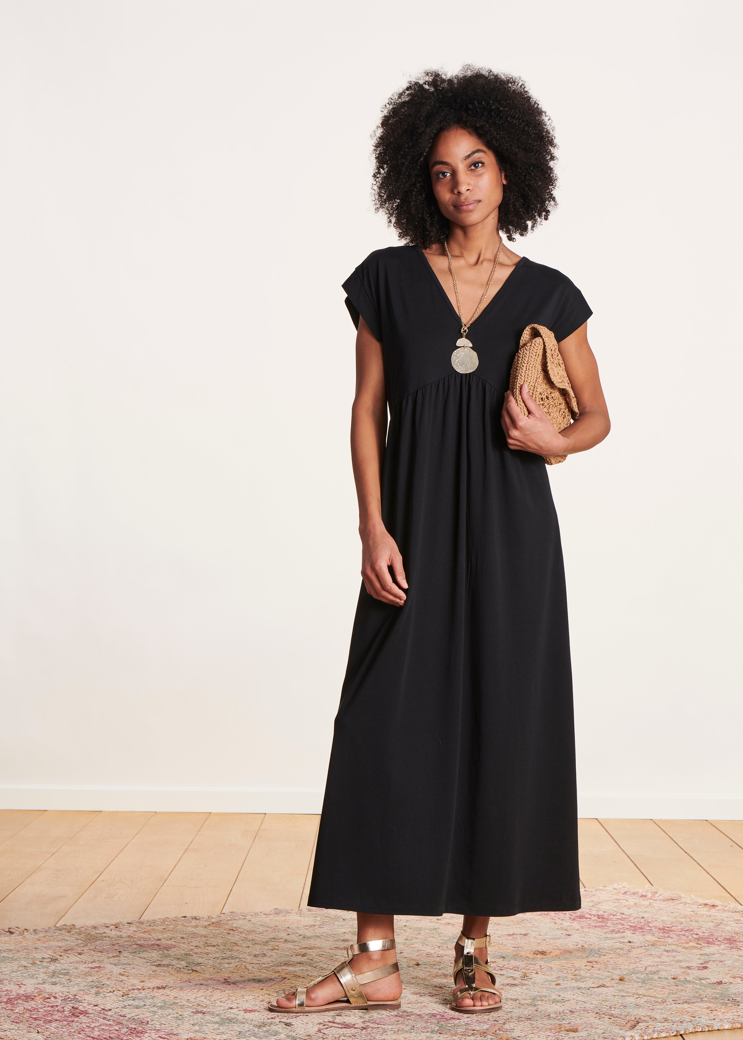 la-f-e-marabout-e-drazic-midikleid-schwarz-lyocell-v-ausschnitt image 1