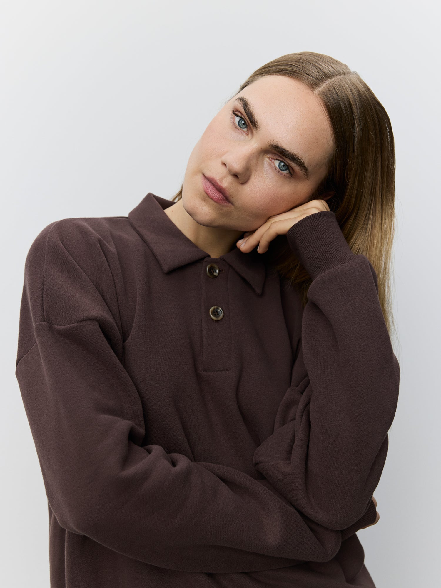 sofie-schnoor-women-lumesw-polo-sweatshirt-dunkelbraun-baumwolle image 5
