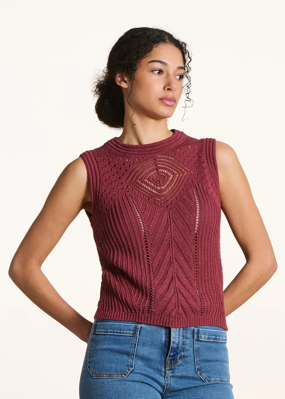la-f-e-marabout-e-pulls-gilets-pullunder-bordeaux-rmellos-h-kelstrick image 1