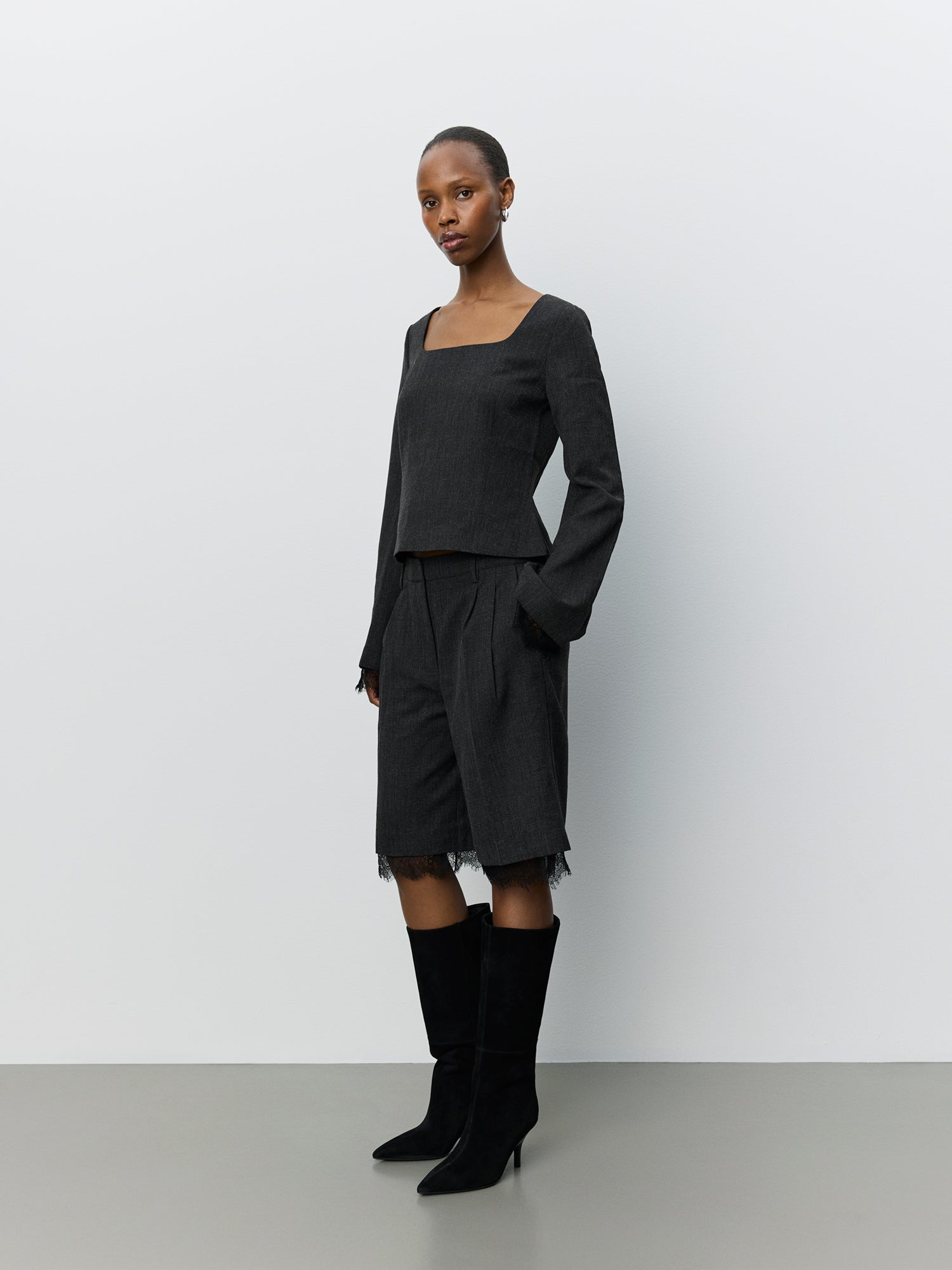 sofie-schnoor-women-laciasw-bermuda-shorts-dunkelgrau-melange image 3